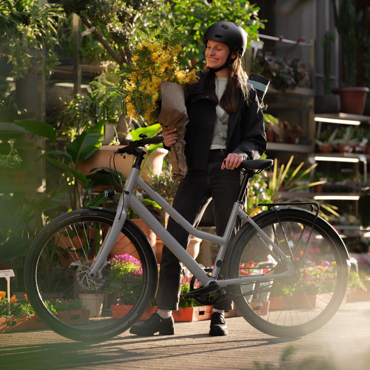 Ampler Bikes Juna: Urban single-speed e-bike in low-step frame