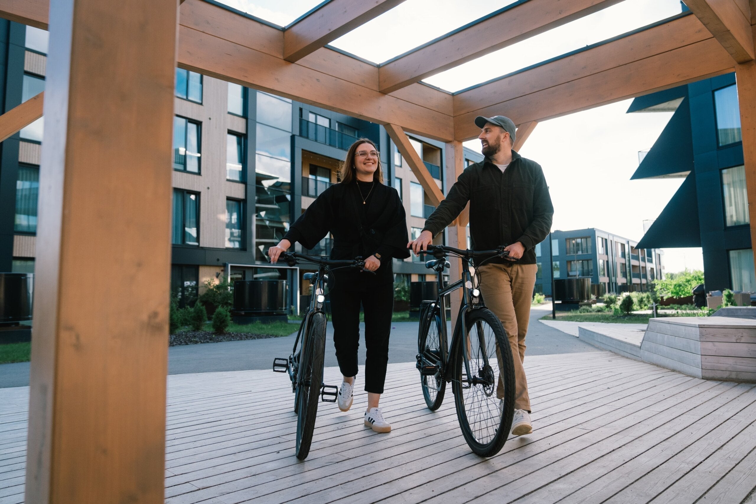 Comprehensive Guide to Pros and Cons of Electric Bikes